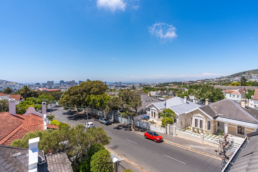 4 Bedroom Property for Sale in Oranjezicht Western Cape